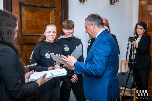 Nagrody Burmistrza w dziedzinie SPORTU_15 maja 2023 r. | gizycko.pl/ Fotografia Tomasz Karolski